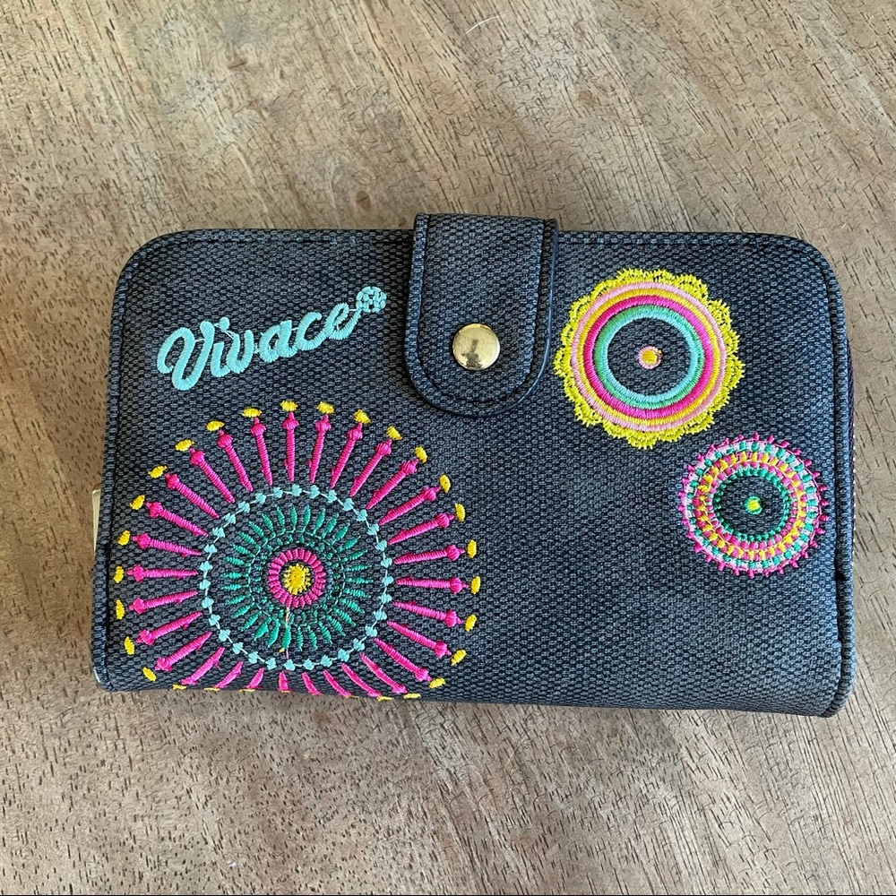 Vivace Wallet NWOT